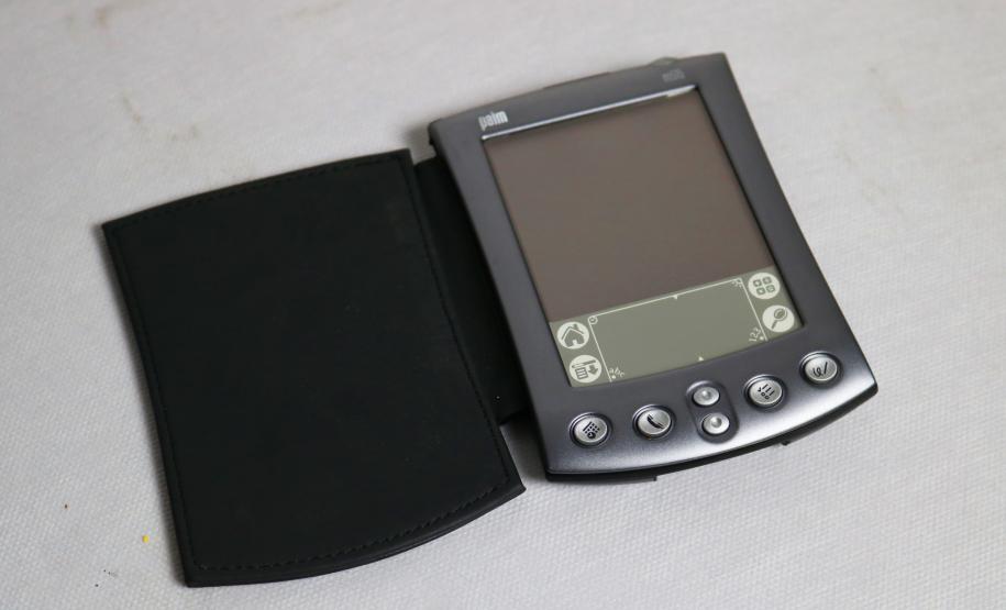 2001 CALCULADORA PALM (MODELO M515)