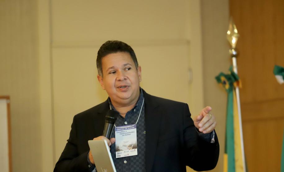 16 A Escola Fazendária (Efaz) da Secretaria da Fazenda do Paraná realiza o Seminário Gestão de Riscos: Desafios e Oportunidades no Setor Público, em parceria com a Procuradoria-Geral do Paraná. N/F: assessor especial da SEFAZ/CE, Marcos Saraiva.
Curitiba, 05-02-20.
Foto: Arnaldo Alves / AEN.